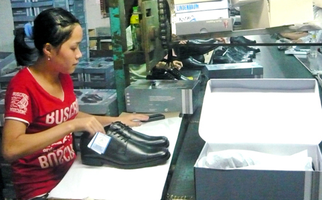 Luật Việt Á - Công ty cổ phần cao su màu đang tìm hướng tiếp cận thị trường còn nhiều tiềm năng ở Trung Đông