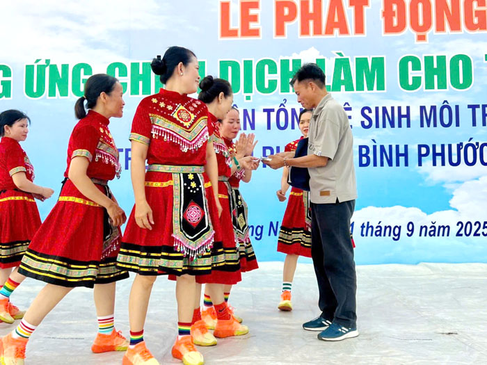 Doanh nhân Nguyễn Ngọc Tuấn - Giám đốc Công Ty TNHH Thuế Kế Toán Luật Việt Á Doanh nhân Nguyễn Ngọc Tuấn - Giám đốc Công Ty TNHH Thuế Kế Toán Luật Việt Á